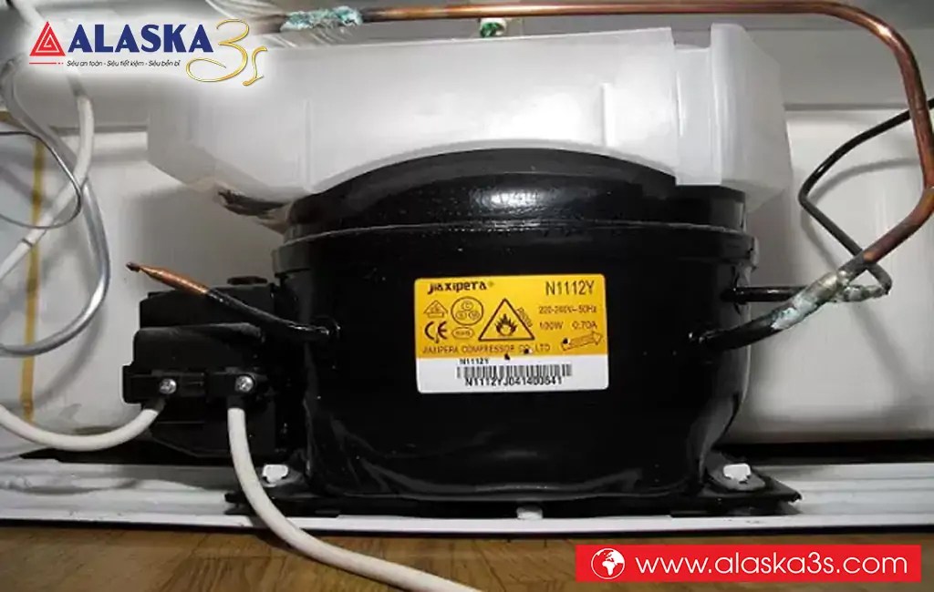 Tủ đông Alaska HB-650C làm lạnh bằng Compressor